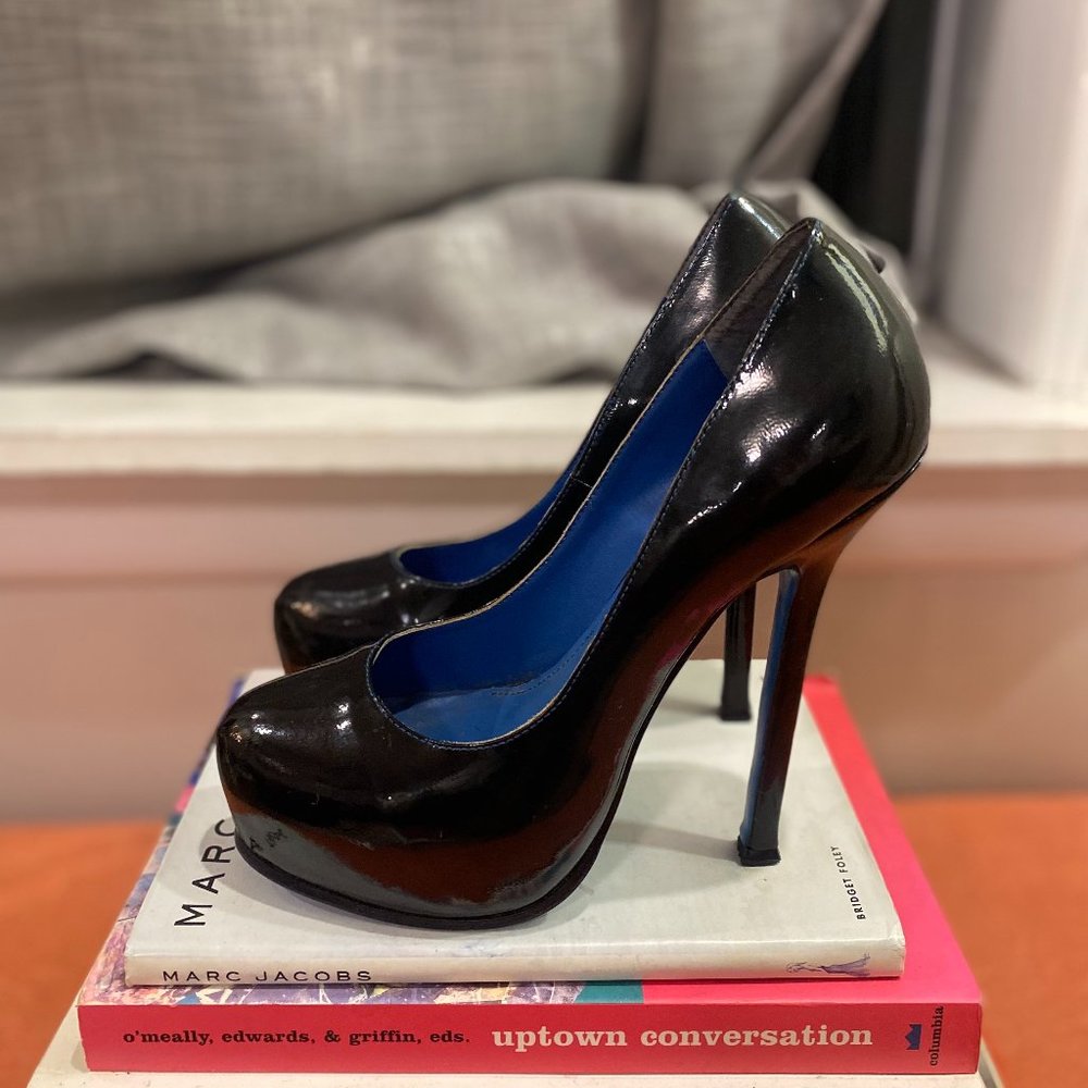 Vintage YSL Black Patent Leather Tribute Pump EU SZ 37